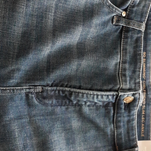 Jeans - Picture 1 of 7